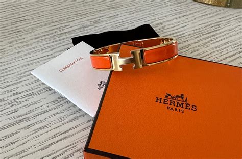 Hermes Large Clic H in Yellow with Gold Hardware – Sellier